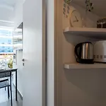 Burst W/ Balcony In